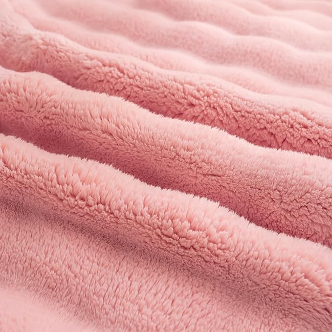 YUSOKI Luxury 3D Bubble Throw Blanket 3.1lb,All Ages,Home Decoration, (Light Pink,60 * 80inches)