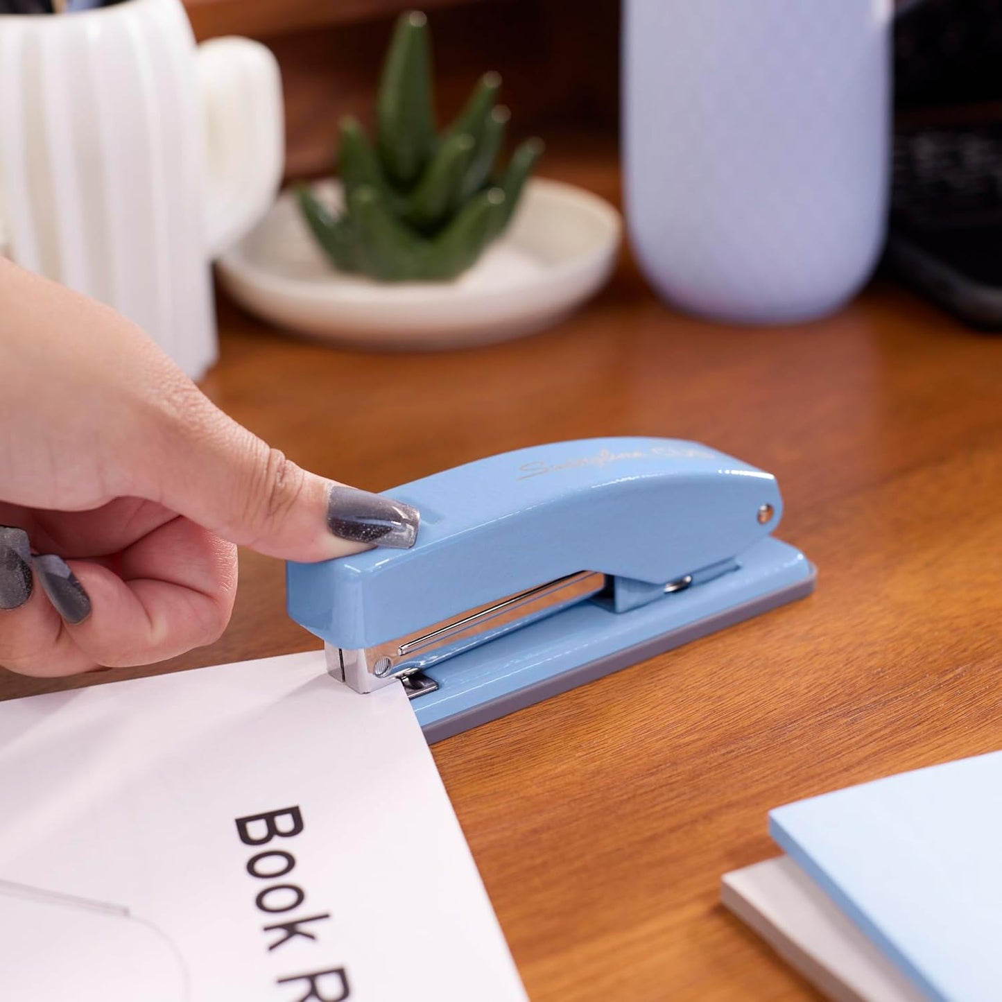 Swingline Stapler, Cub Compact Desktop Stapler, 20 Sheet Capacity, Metal, Electric Blue (S701069)