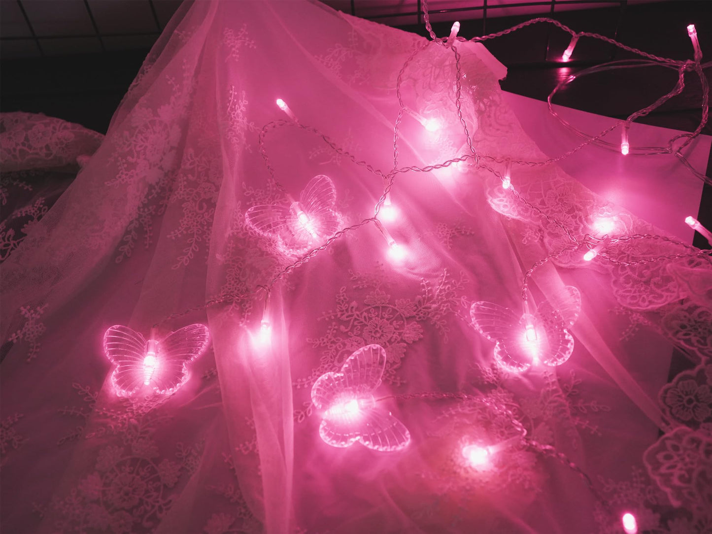Cynzia 48LED Butterfly Curtain Lights, USB Powered, 8 Modes, 4.9FT, Pink