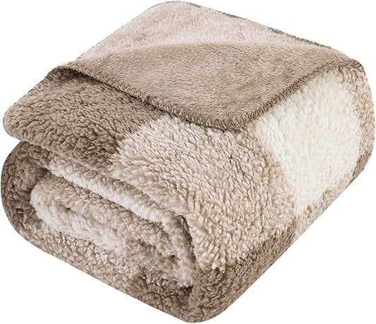 LURKA Checkered Sherpa Fleece Queen-Size Bed Blanket - Extra Thick and Warm Winter Soft Fuzzy Plush Blanket for Couches, Beds & Pets, Khaki, 90x90 Inches