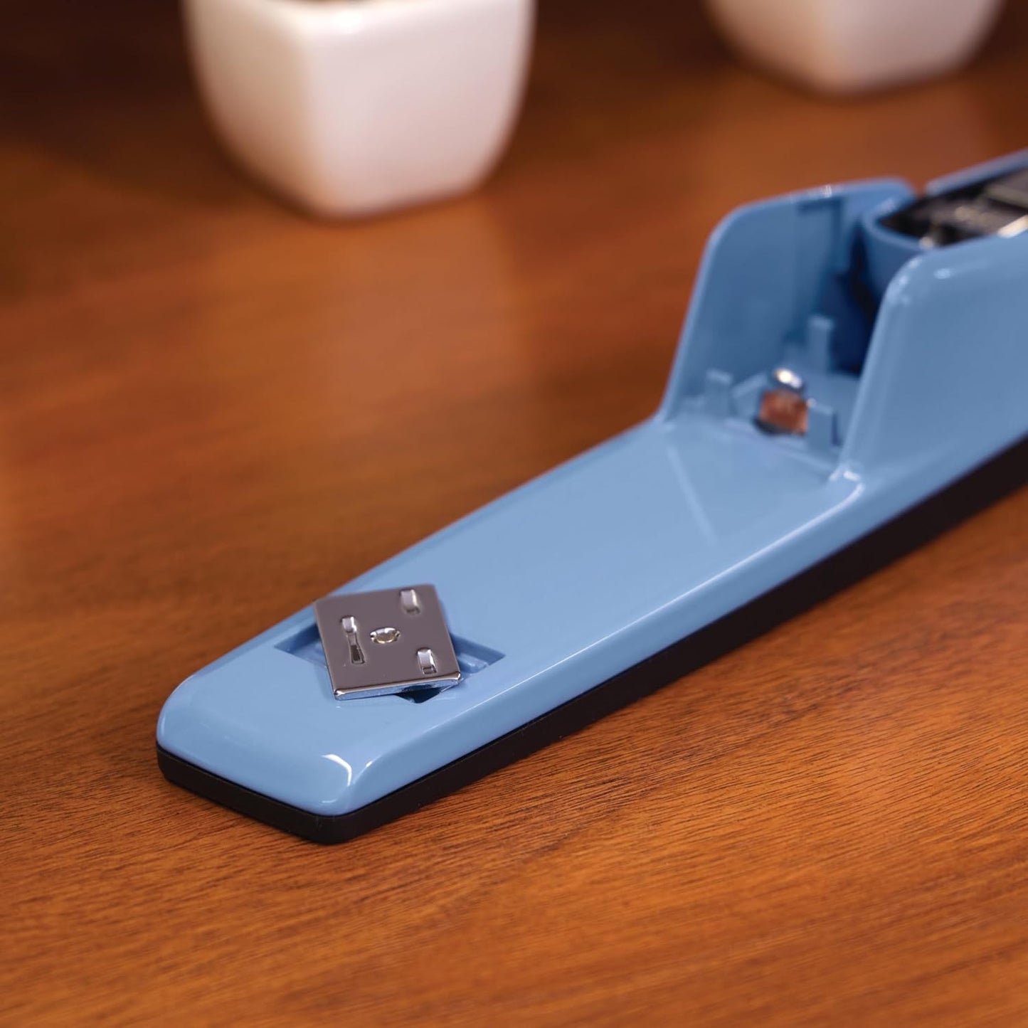Swingline Stapler, 30 Sheet Capacity, 747 Classic Stapler, Jam Free, Metal, Sky Blue (74708)