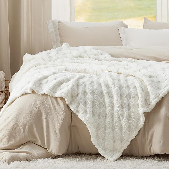 Bedsure GentleSoft Twin Blanket for Bed White - Super Soft Cozy Blankets for Women Men Girls, Cute Fuzzy Fleece Throws for Bedroom Couch, 60x80 Inches