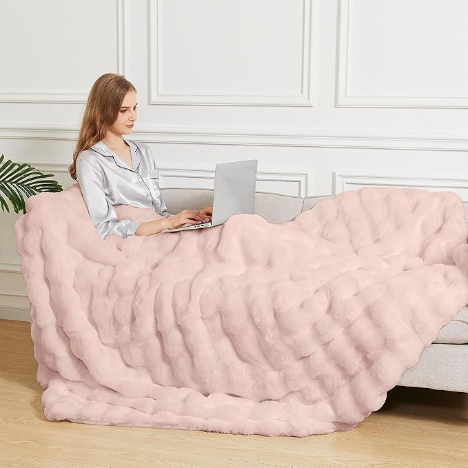 Pink Faux Fuzzy Fur King Size Throw Blanket 90x108 Cozy Furry Throw Rabbit Fur Blanket for Bed Soft Fluffy Blanket King for Living Room Bedroom Home Gifts 1000 GSM