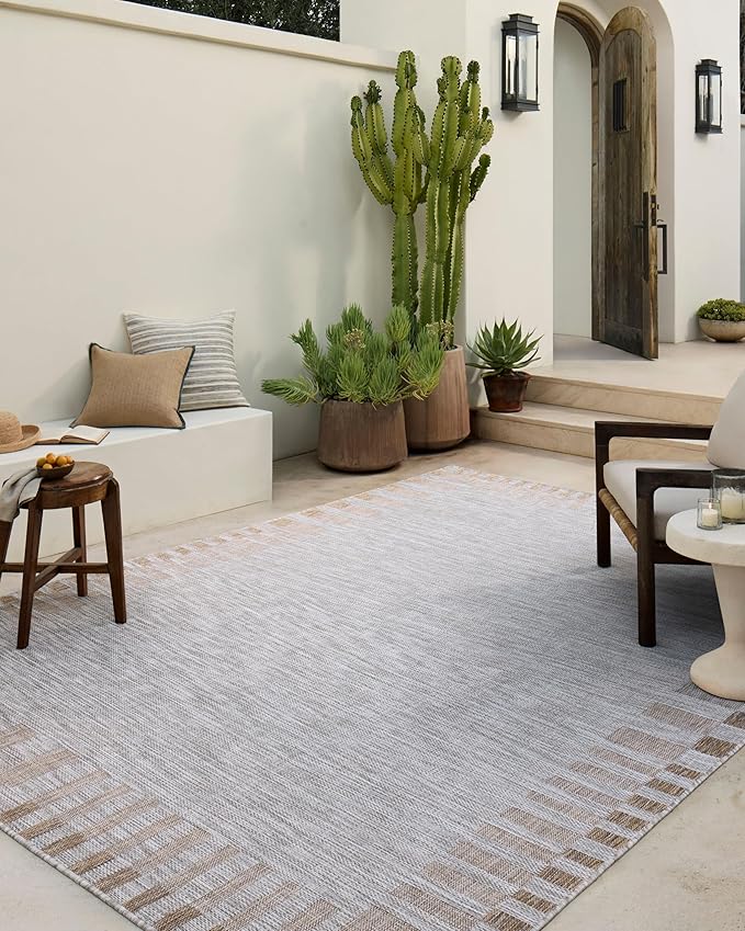 Loloi Amber Lewis Topanga Collection TOP-08 Silver/Natural 5'-3" x 7'-6" Indoor/Outdoor Area Rug