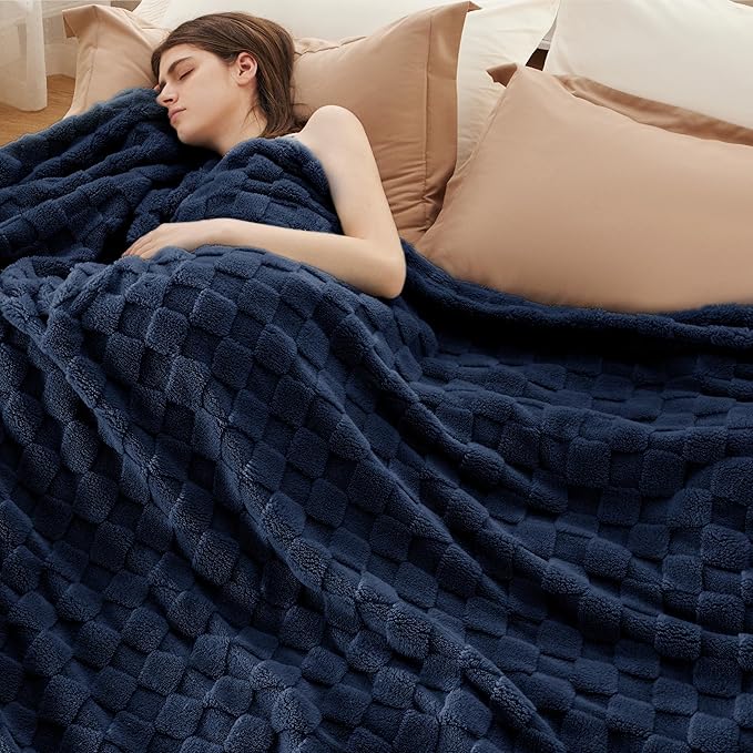Bedsure GentleSoft King Size Blanket for Bed - Super Soft Cozy Blankets for Women Men Girls, Large Fuzzy Fleece Throw for Bedroom Decor, Navy Blue,108x90 Inches
