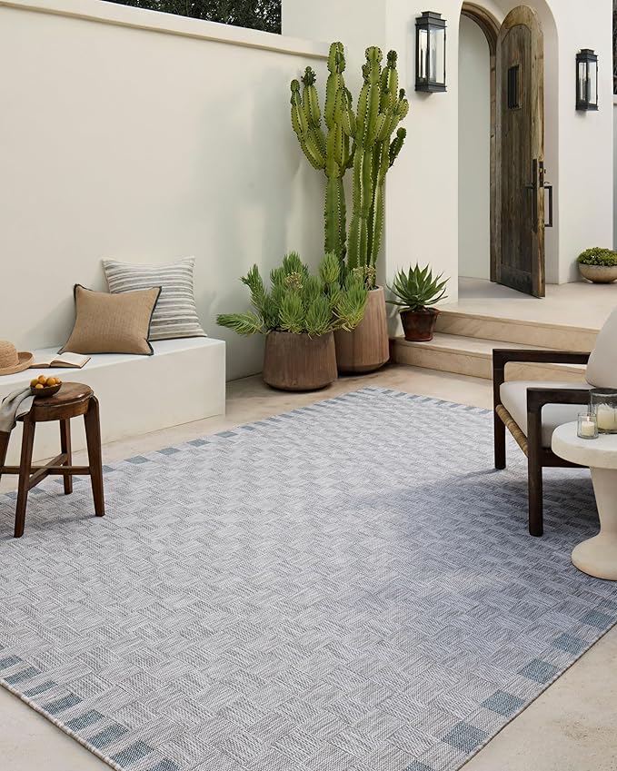 Loloi Amber Lewis Topanga Collection TOP-07 Silver/Blue 7'-10" x 10' Indoor/Outdoor Area Rug