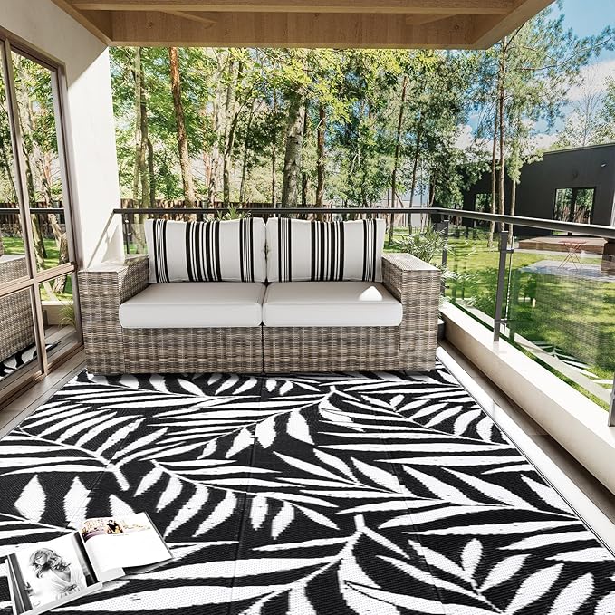 OLANLY Waterproof Outdoor Rug 5x8 ft, Reversible Outdoor Plastic Straw Rug with Leaf Pattern, RV Mat, Indoor Outdoor Carpet for Patio, Camping, Balcony, Deck, Backyard, Black & White